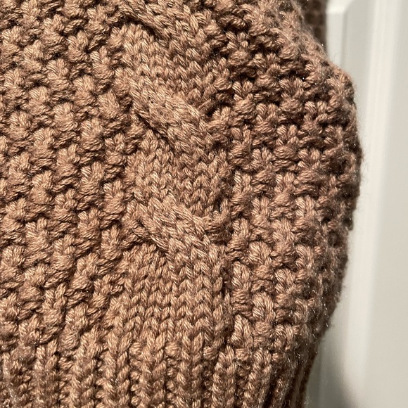 Olivaceous Sweater. Size: Small. NWT. Brown. Long Sleeve. - Picture 3 of 7